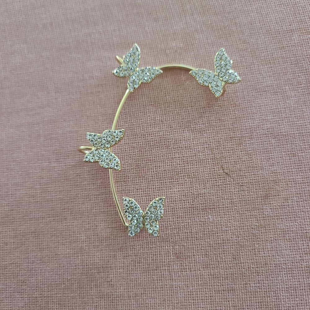 Ear cuff
